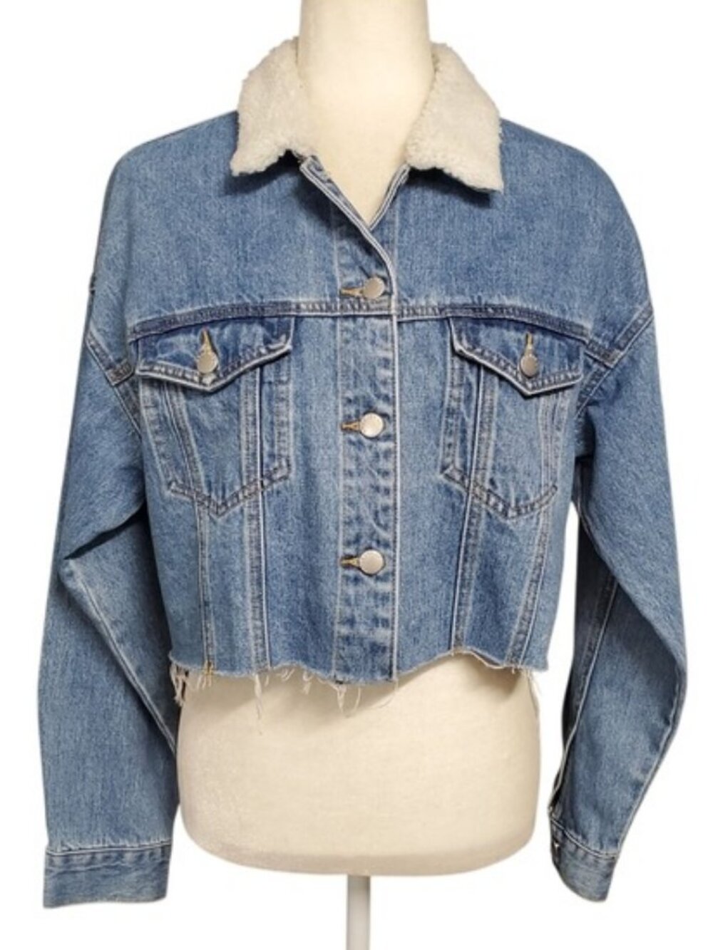 Forever 21 Blue Cropped Denim Jacket Womens Medium White Sherpa Collar Button Up